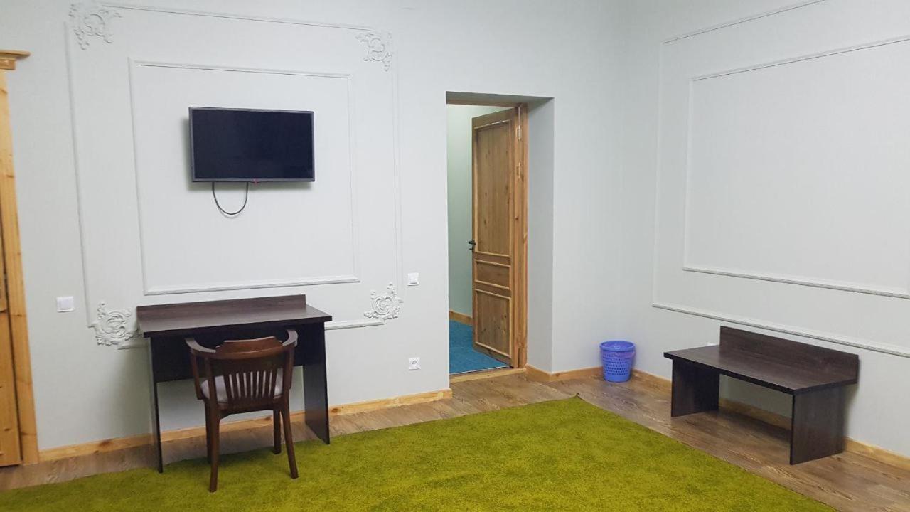 Tomaris Hotell Nukus Exteriör bild